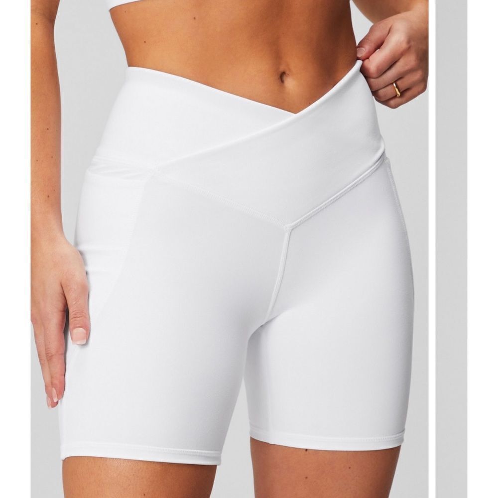 Fabletics Oasis High Waisted 6” Short L White in color‎ NWT in packaging
